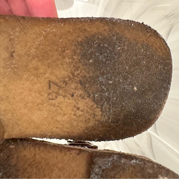 Odile Tan Leather Mar Janes with Buckle closure. Size 26. In very good condition - Picture 8 of 10